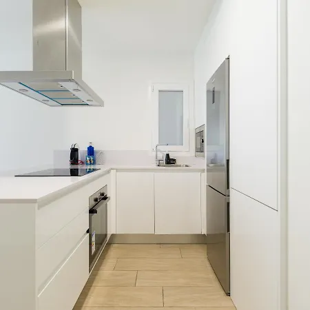 Homeforguest Apartamento Con Terraza Y Parking En Canteras Apartment *